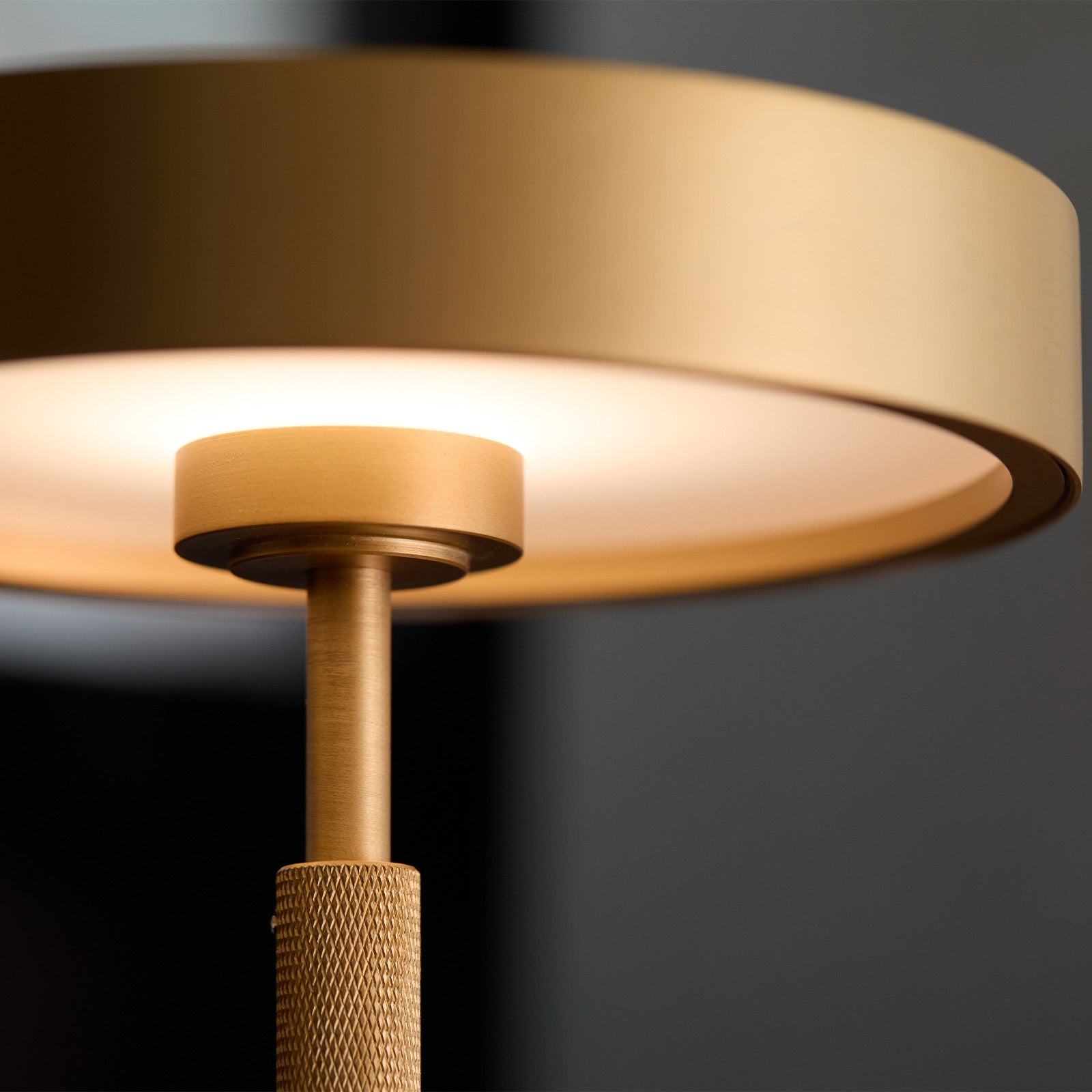 Rondo LED-table lamp ライトゴールド