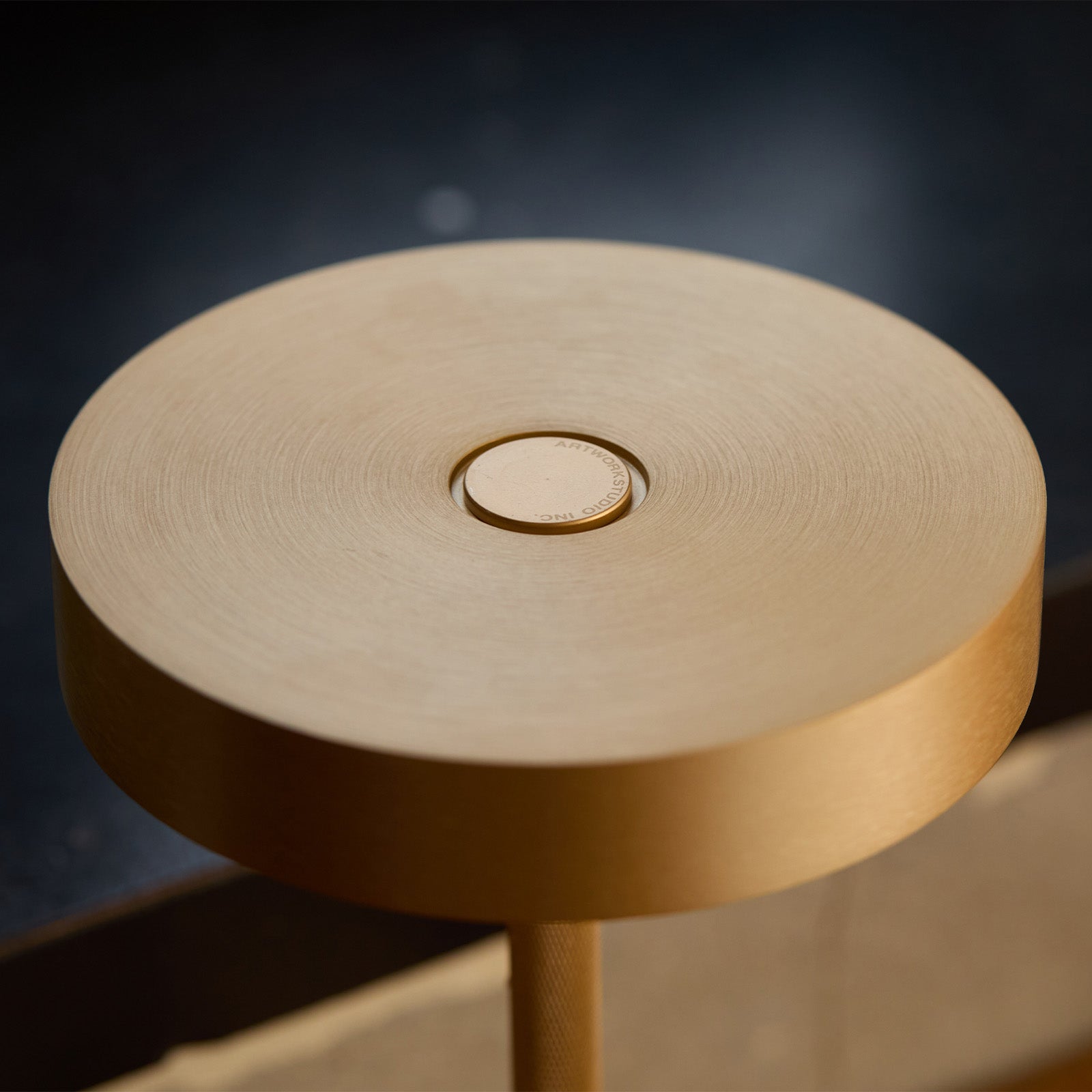 Rondo LED-table lamp ライトゴールド