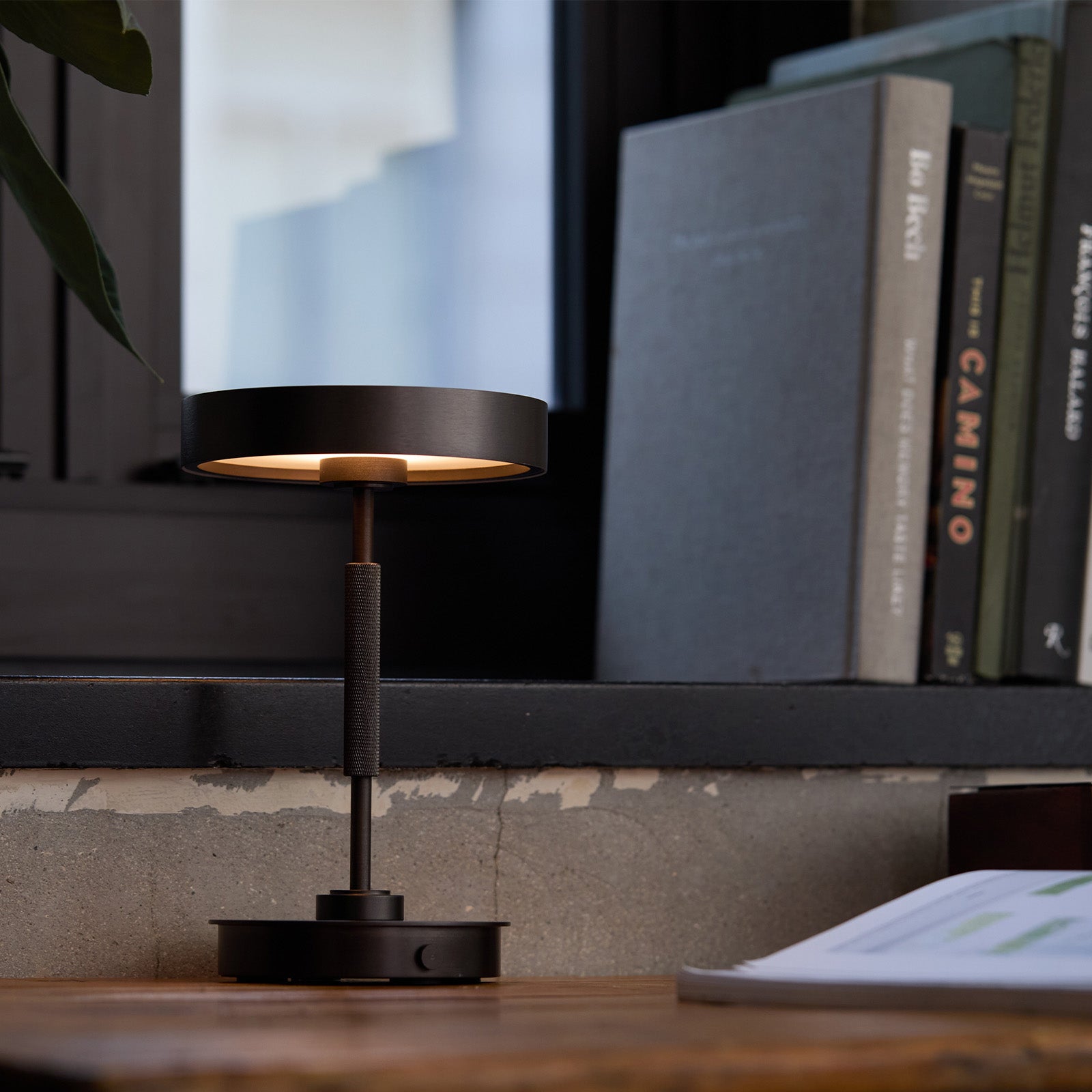 Rondo LED-table lamp ダークブロンズ