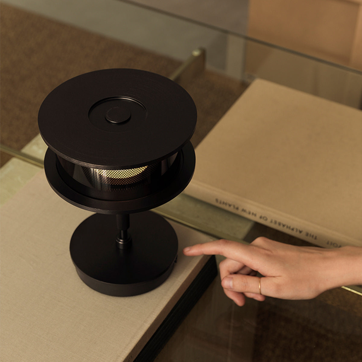 Nocturne LED-table lamp ダークブロンズ