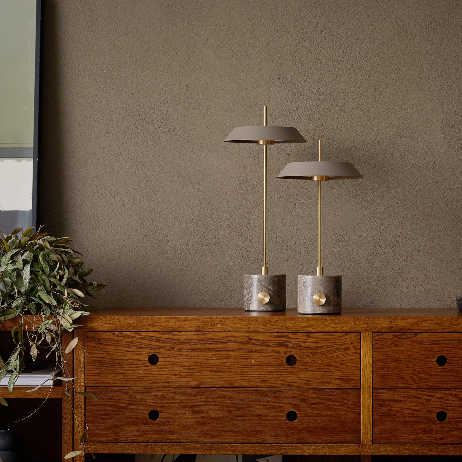 Innocence LED-table lamp グレージュ