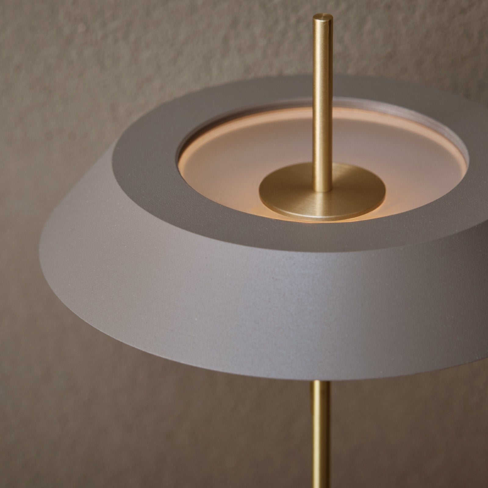 Innocence LED-table lamp グレージュ