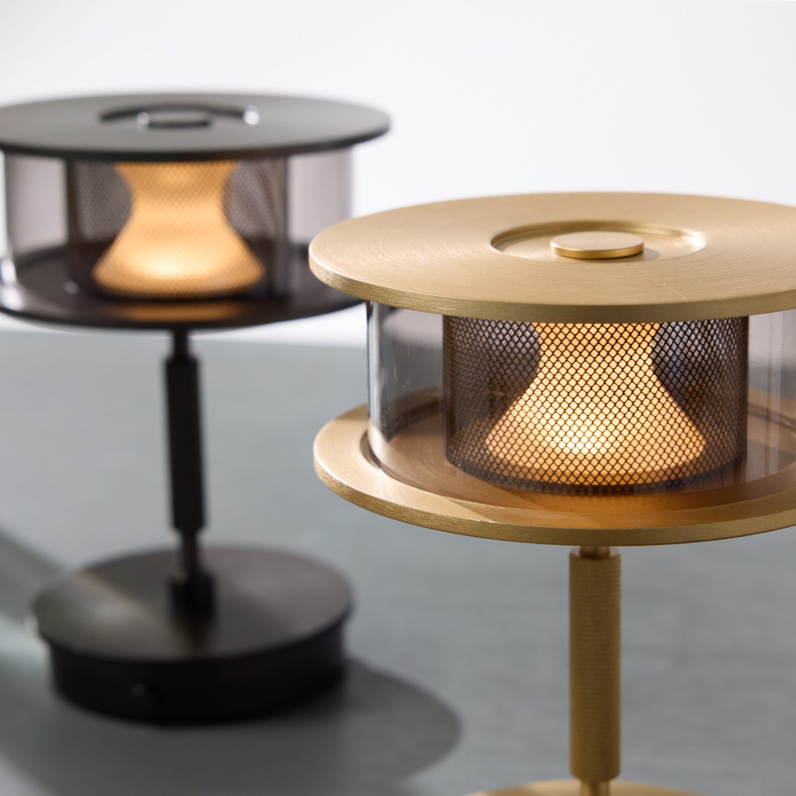 Nocturne LED-table lamp ダークブロンズ / ライトゴールド