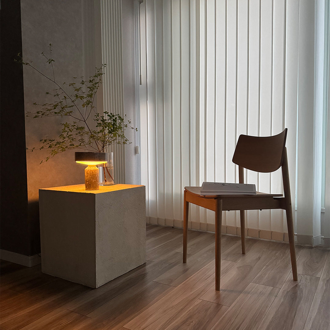Marble LED-table lamp グレージュ 設置事例