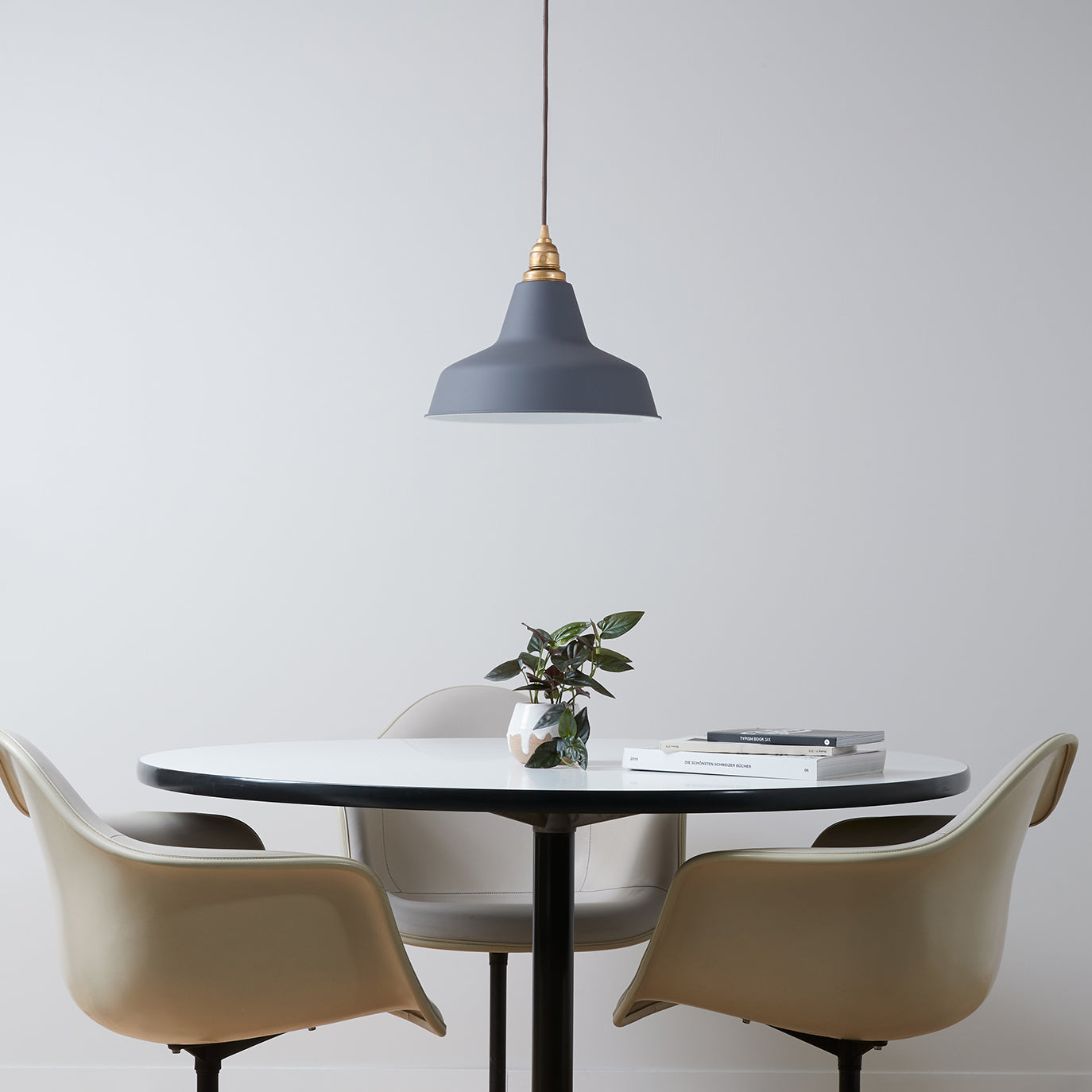 Railroad-pendant グレー 消灯時