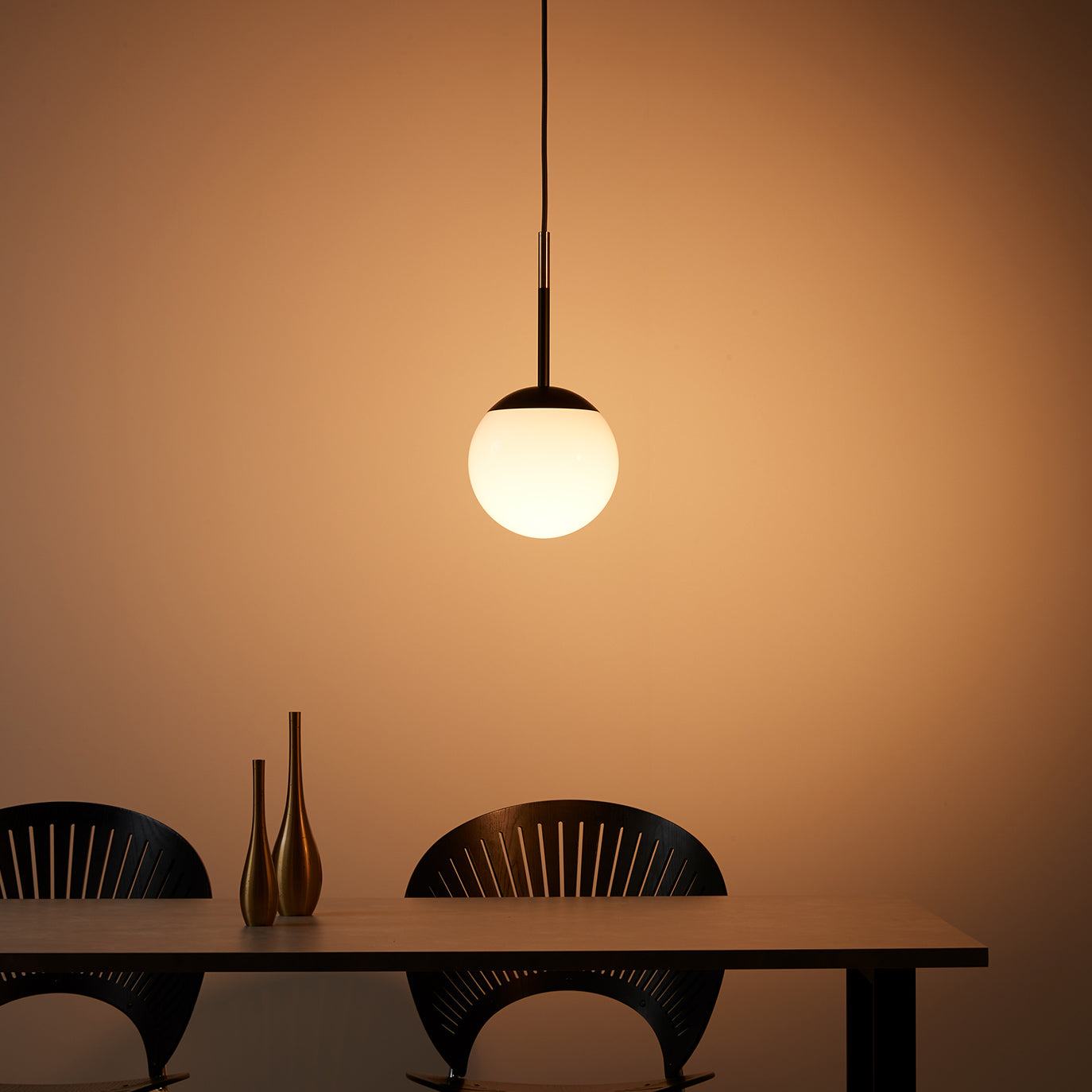 Bliss-pendant 1 ホワイト 点灯時