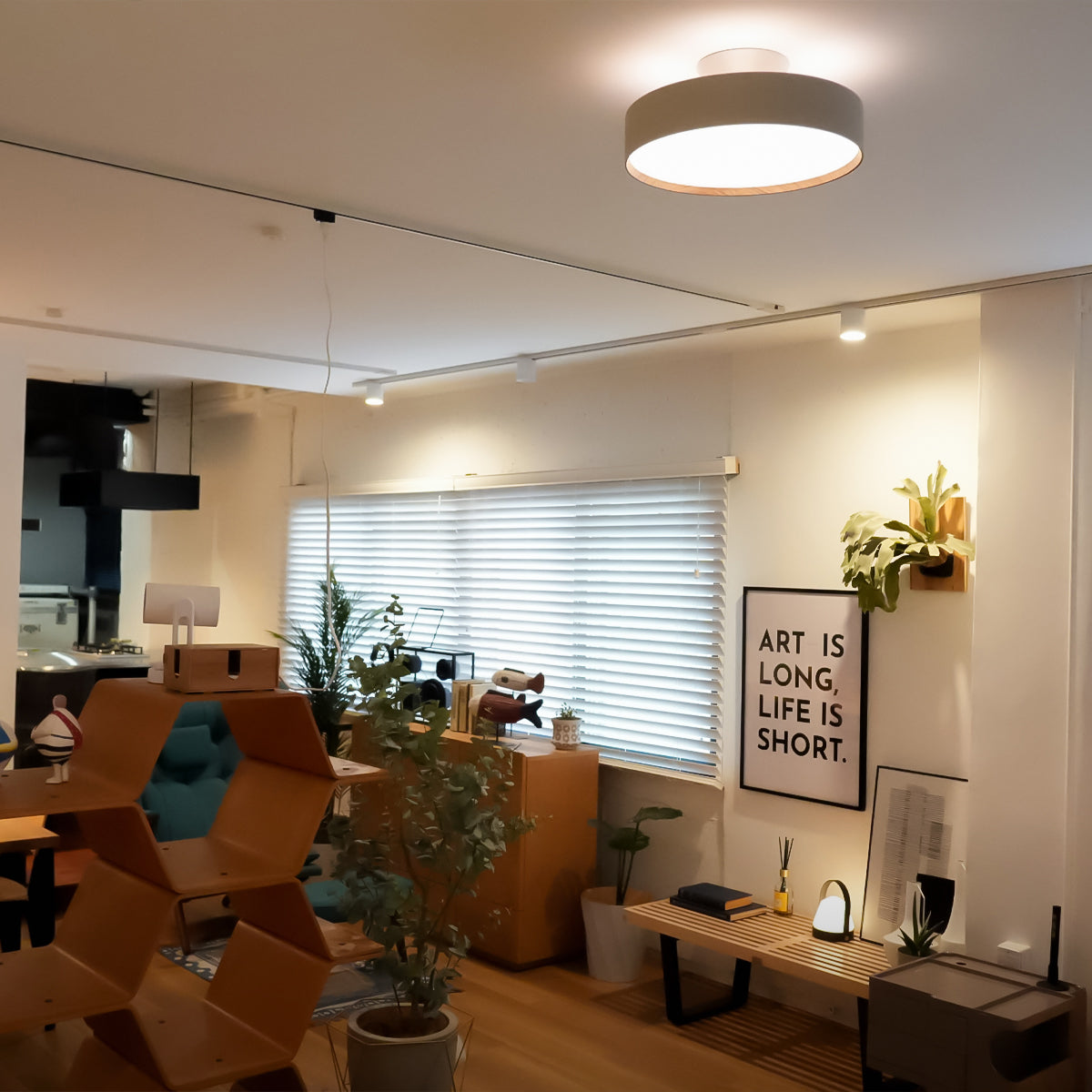 クレイベージュ + ナチュラルウッド