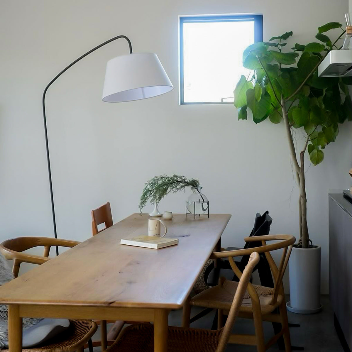 Espresso-living floor lamp 設置事例