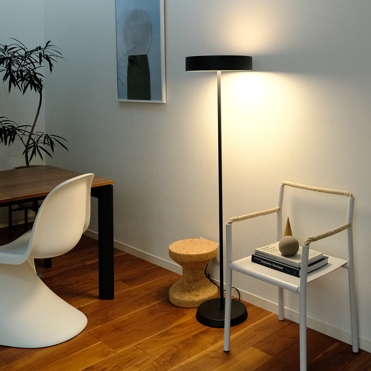 Glow LED-floor lamp 設置事例