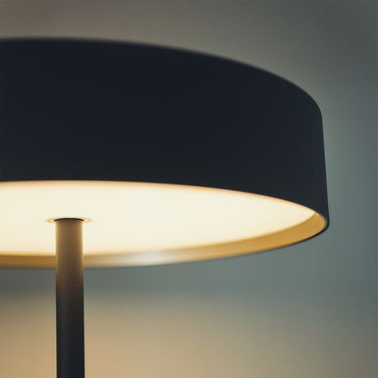 Glow LED-floor lamp