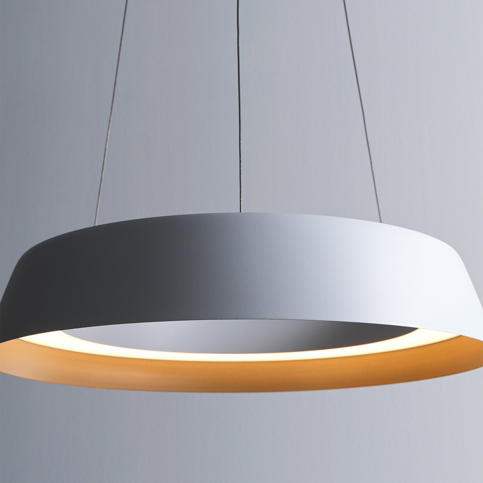 Loop LED-pendant light ホワイト + シャンパンゴールド