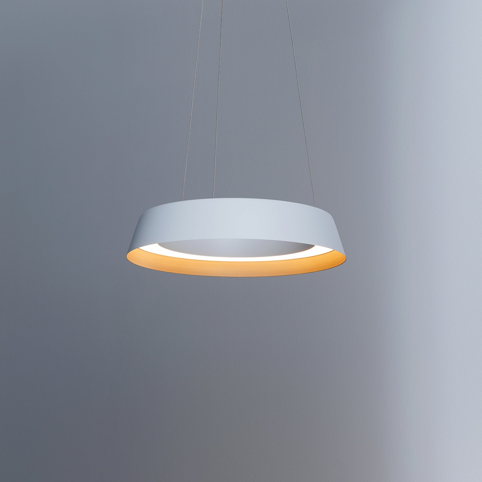 Loop LED-pendant light ホワイト + シャンパンゴールド