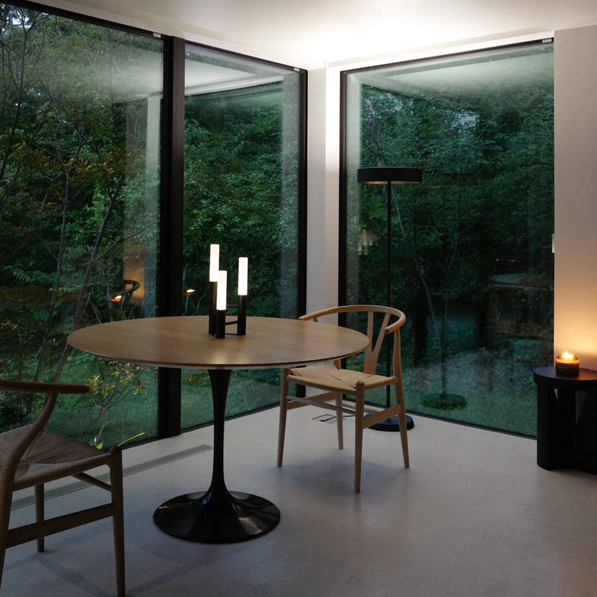 Candela 3 LED-table lamp / Glow LED-floor lamp 設置事例