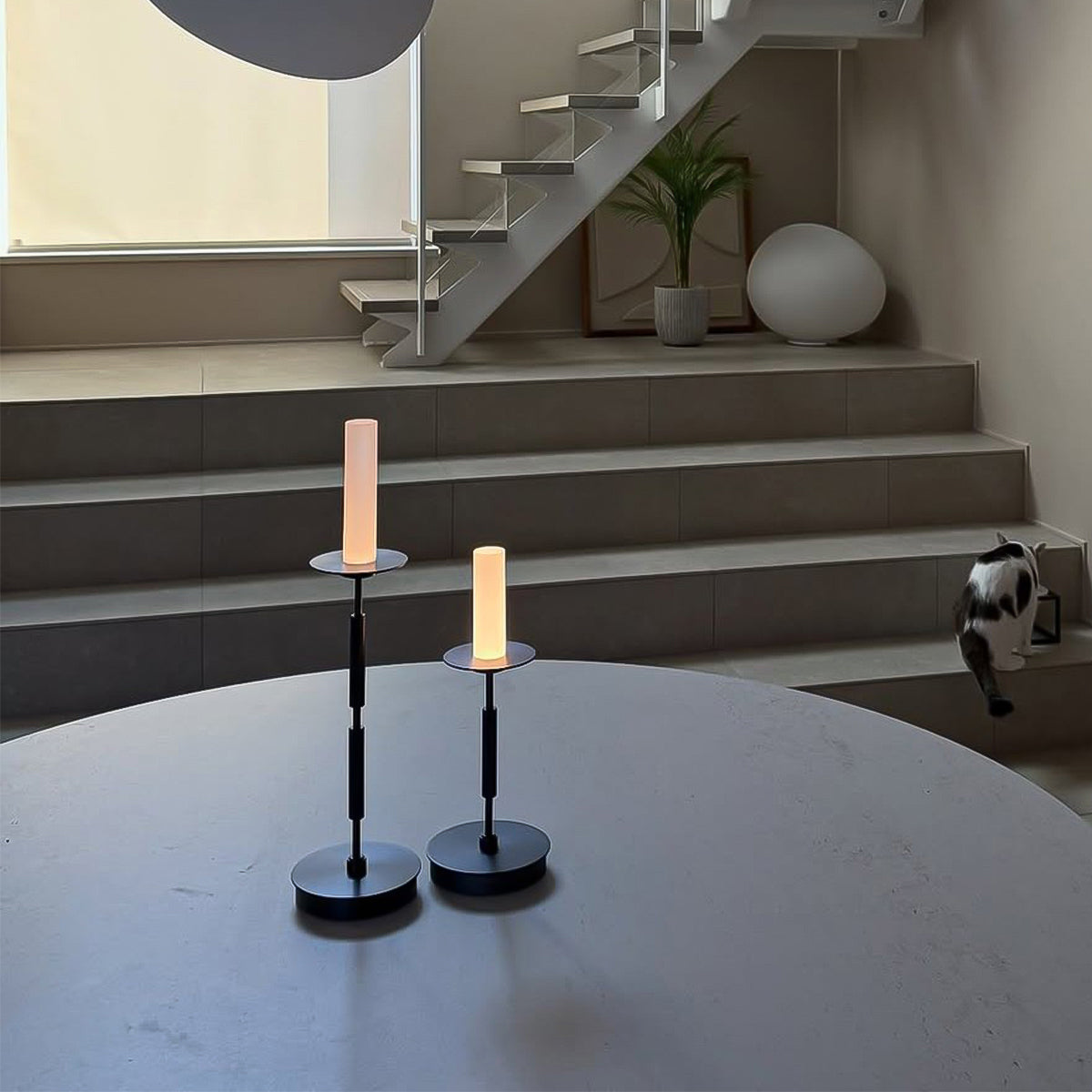 Tempo LED-table lamp S / L 設置事例