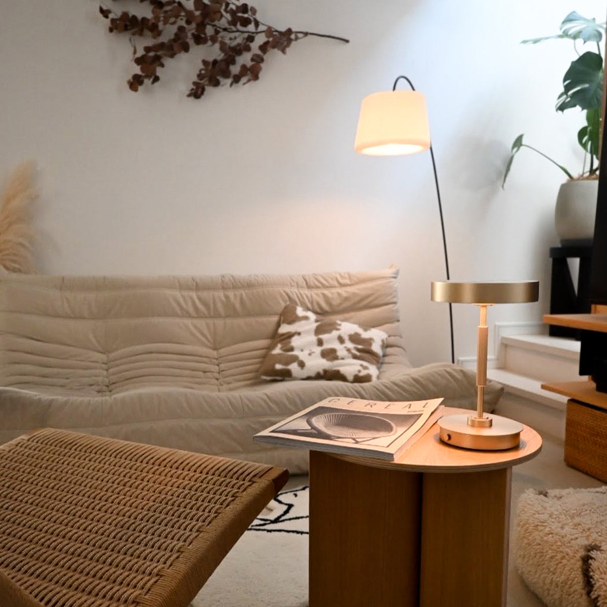 Rondo LED-table lamp 設置事例