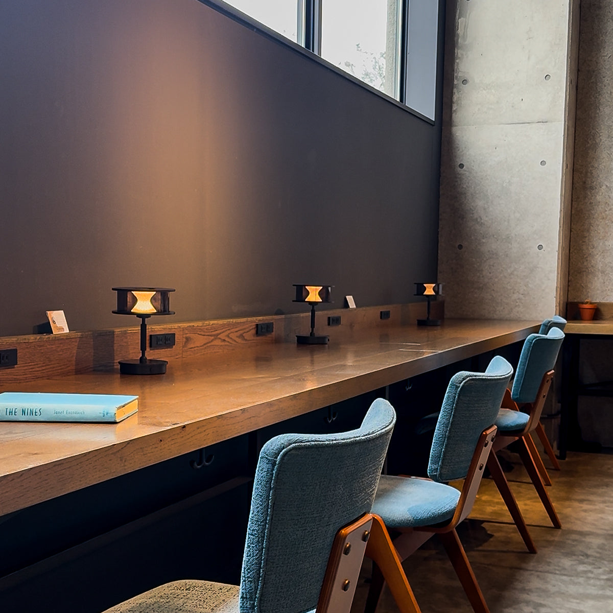 Nocturne LED-table lamp 設置事例