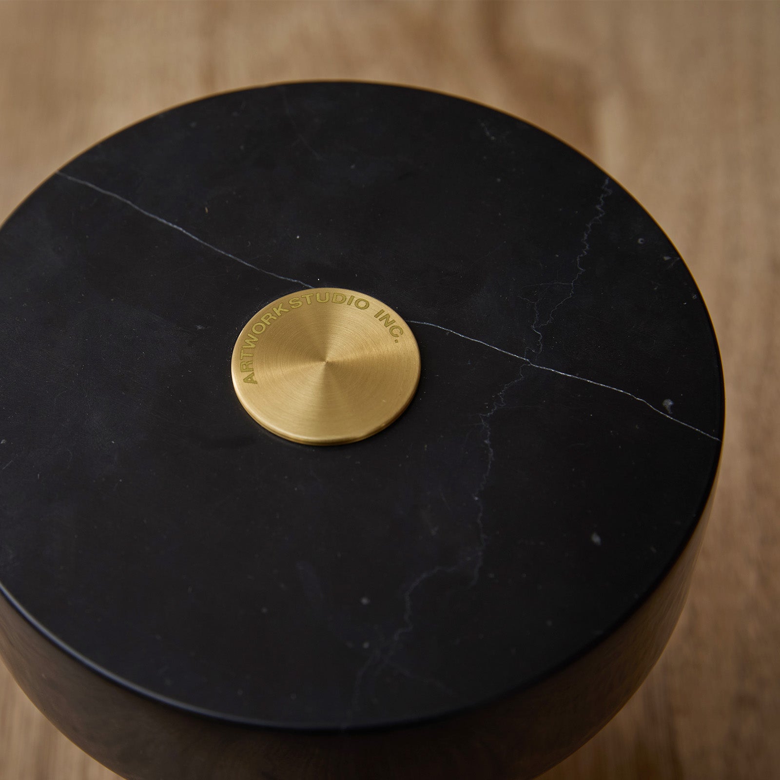 美品　大理石　ランプ　サイドランプ　デッドストック　花柄　石を通す柔らかい明かり Artsolute Handcrafted Solid Stone Lamp Carved from Natural