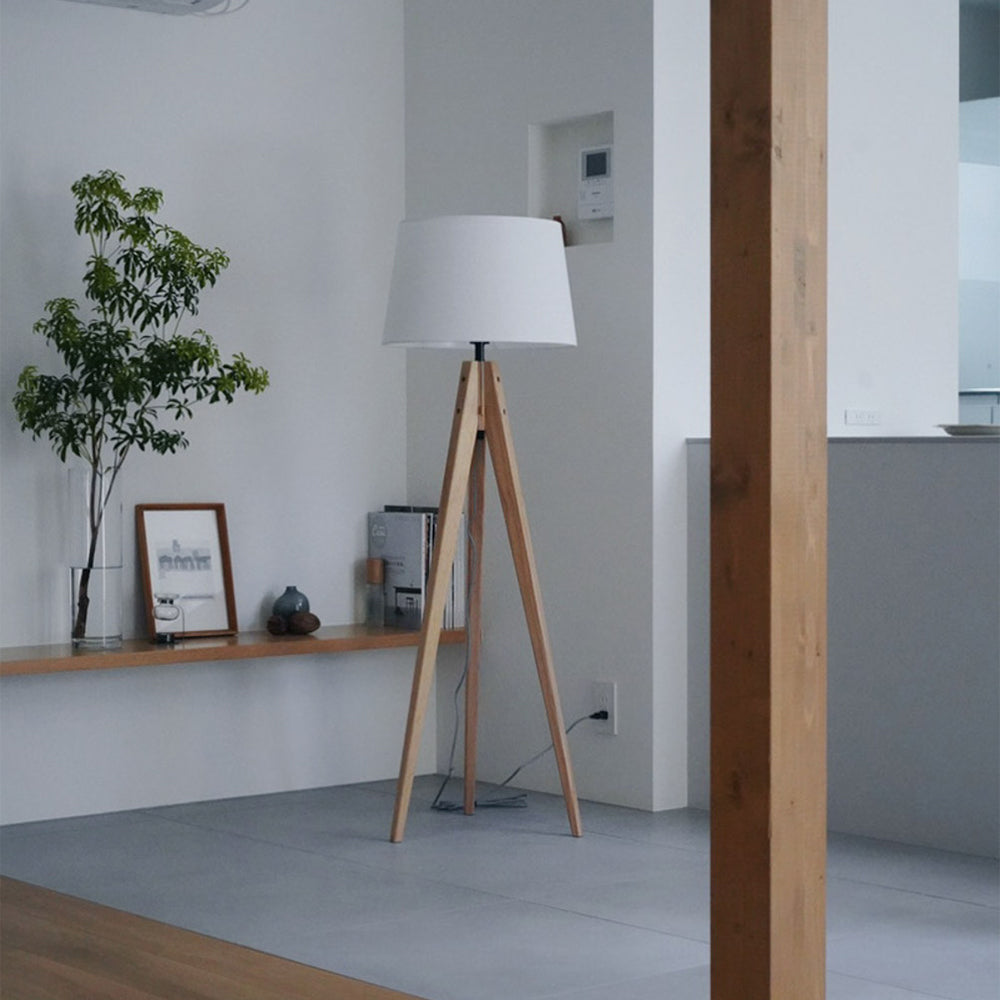 Cappuccino-floor lamp 設置事例
