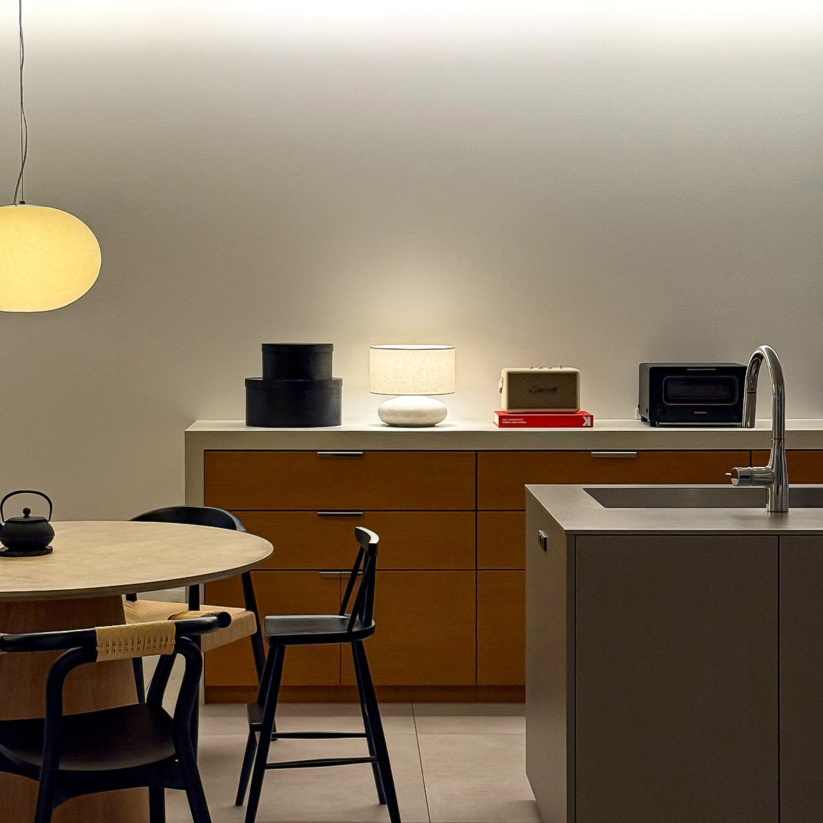 Ecru-table lamp S 設置事例