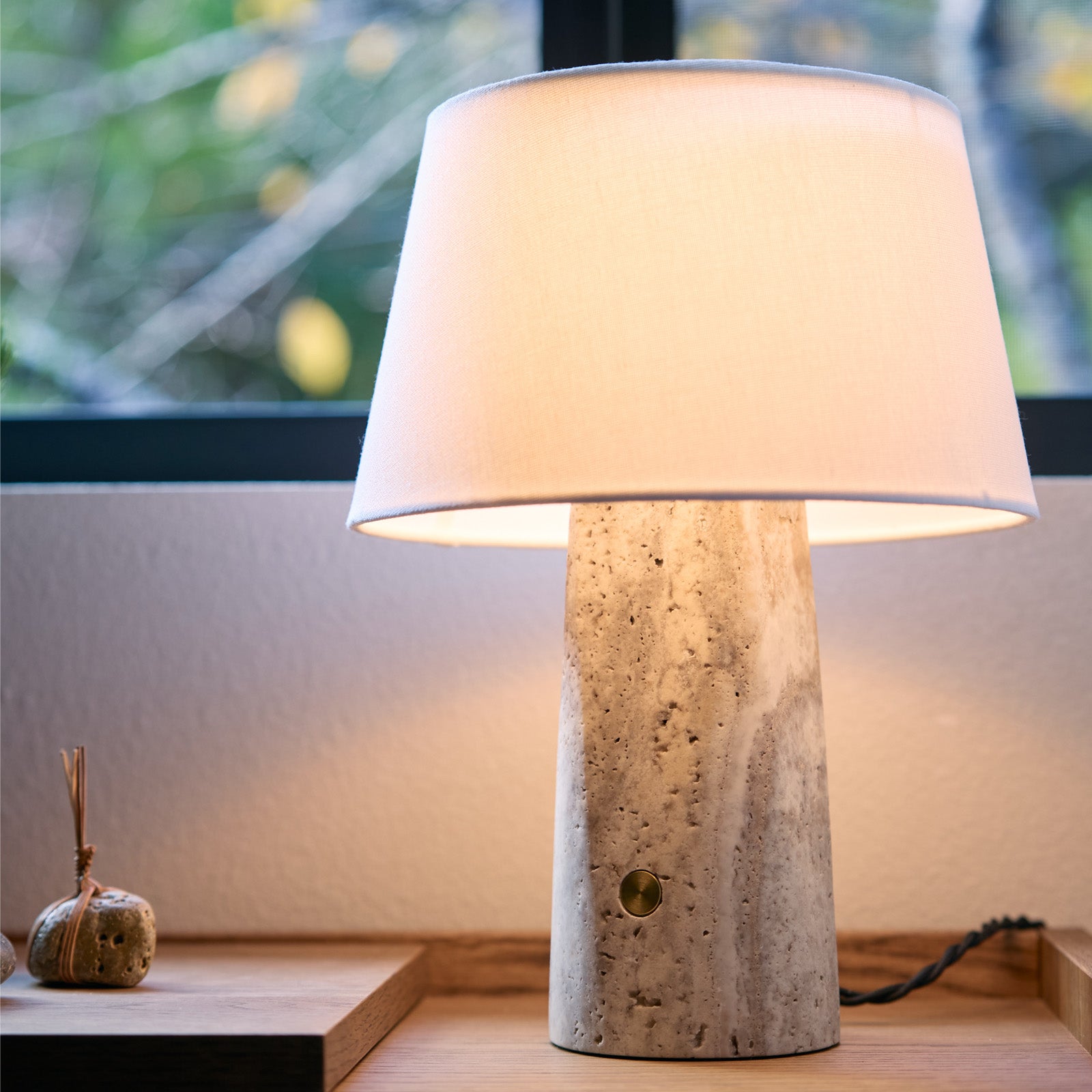 Echo-table lamp｜ARTWORKSTUDIO公式