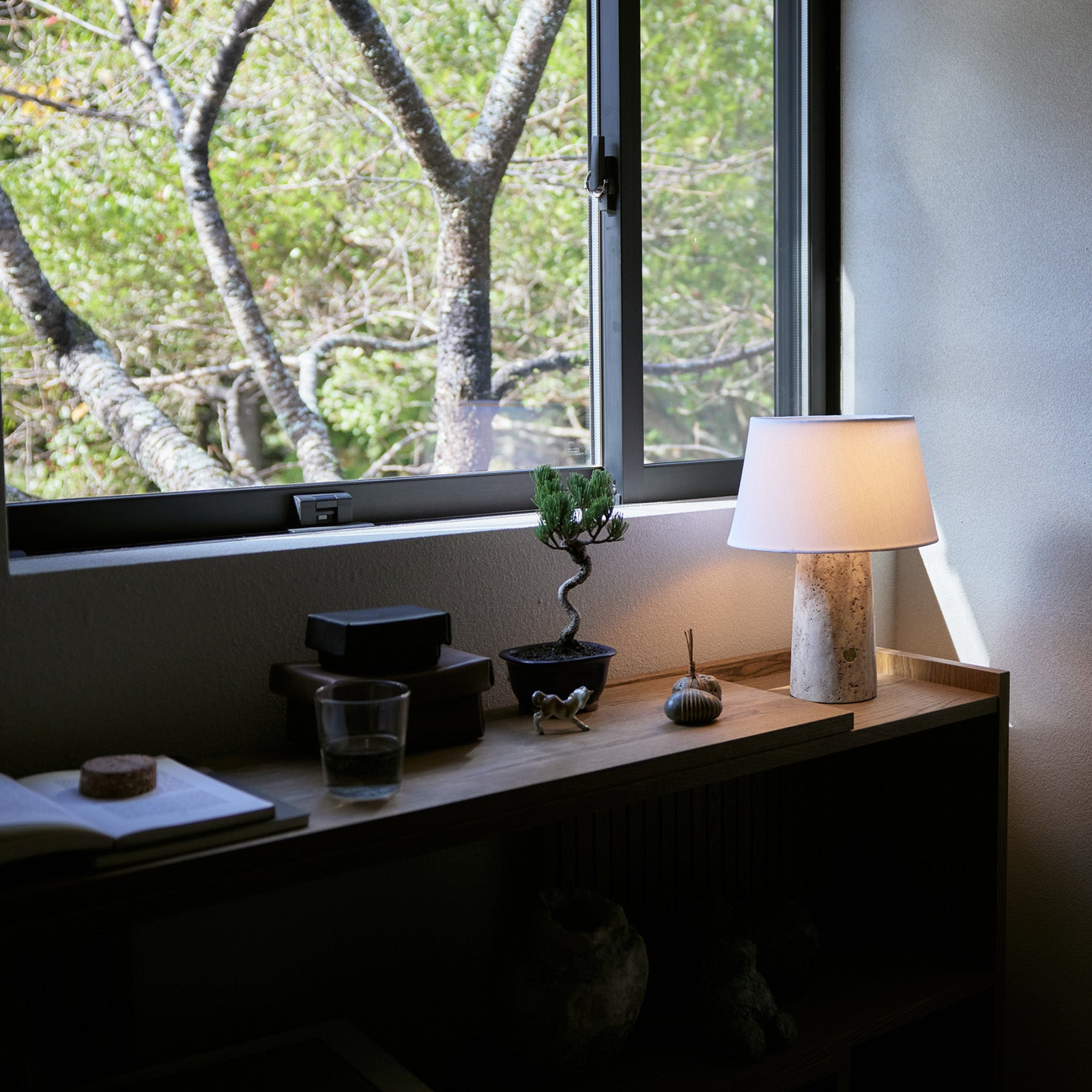 Echo-table lamp｜ARTWORKSTUDIO公式