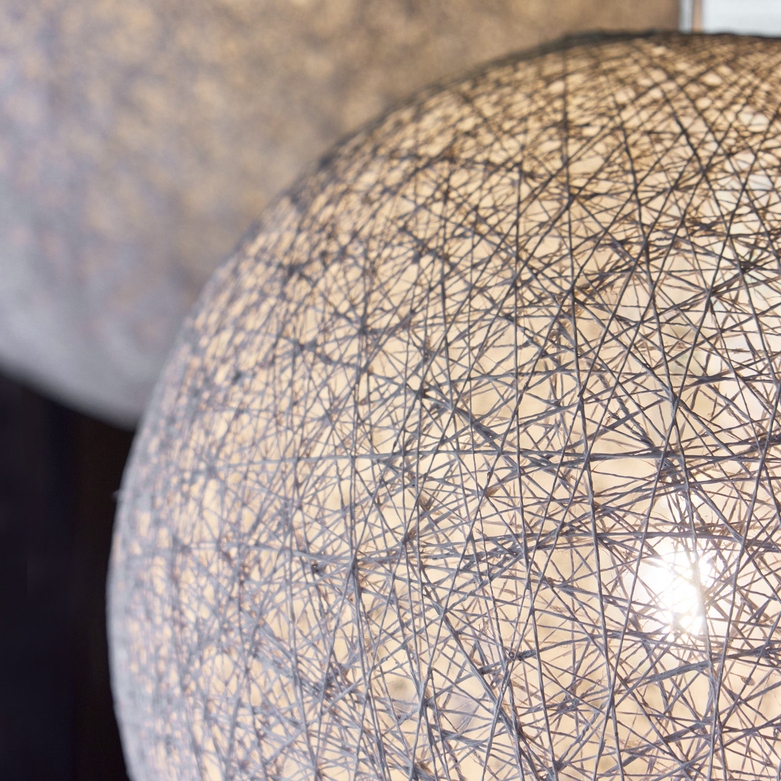 麻紐を樹脂でコーティングした素材