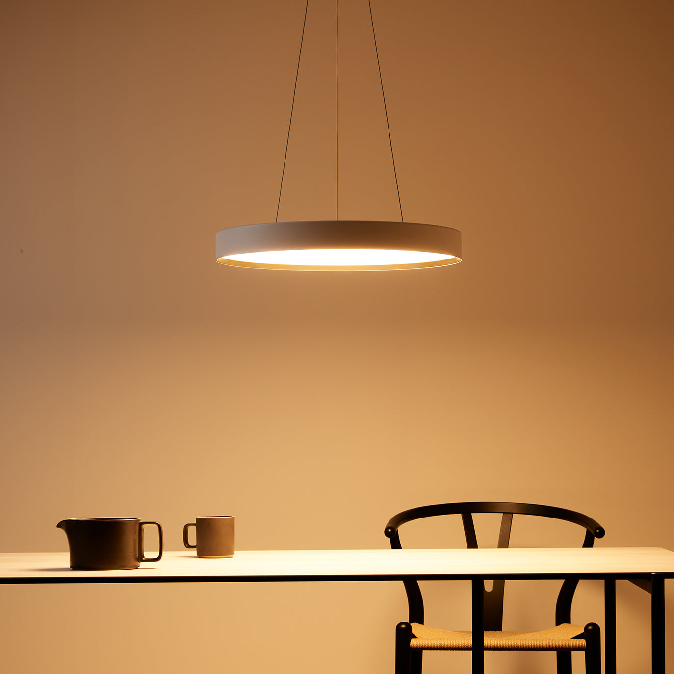 Glow 5500 LED-pendant light ホワイト 点灯時イメージ