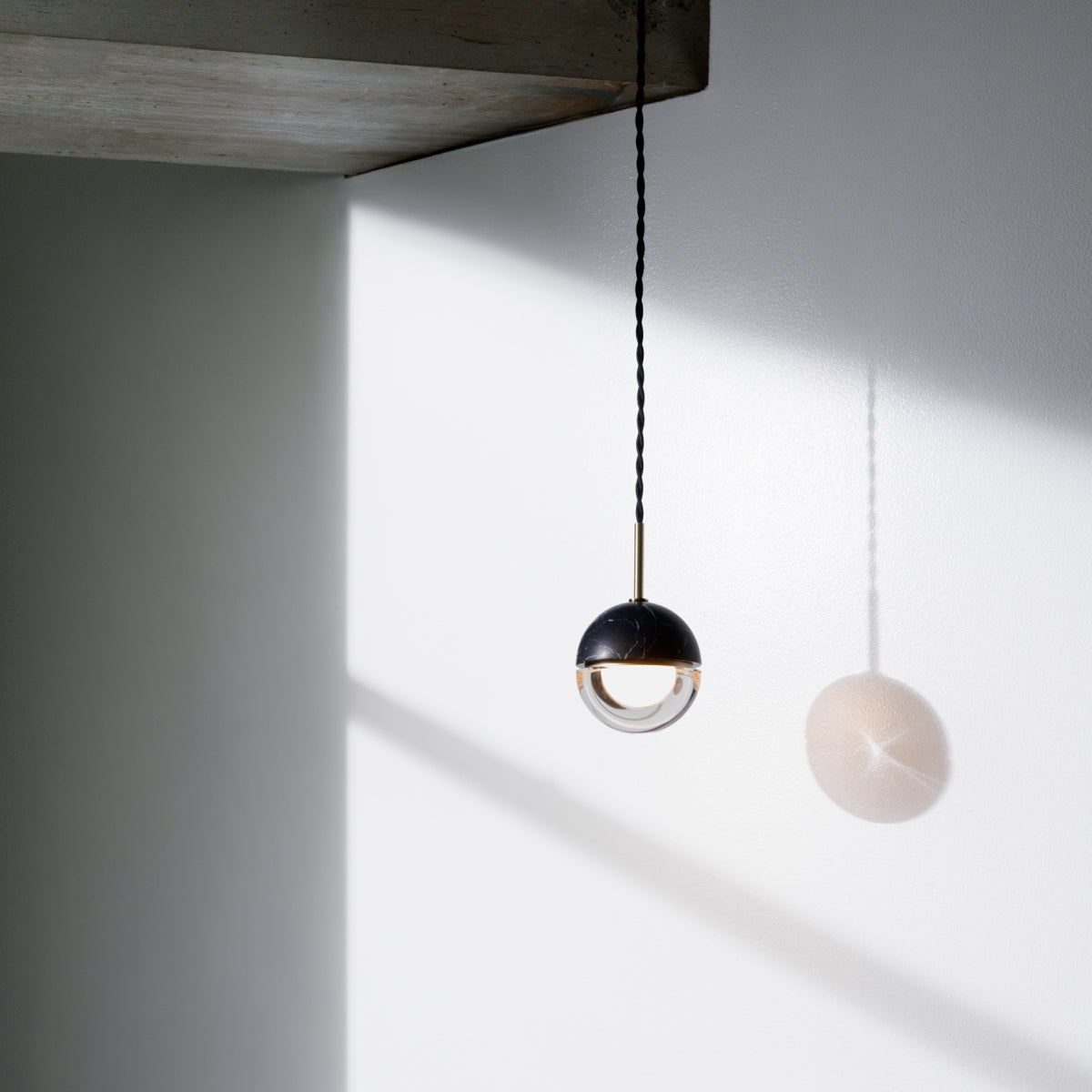 Escape LED-pendant light｜ARTWORKSTUDIO公式