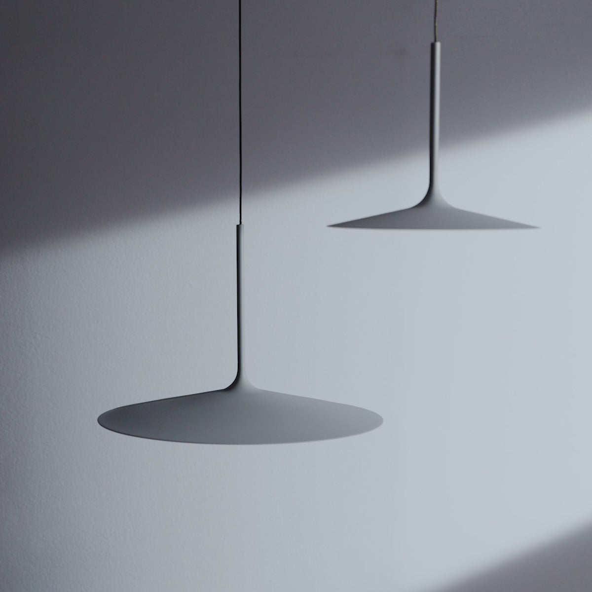 Shadow LED-lift pendant light S / L