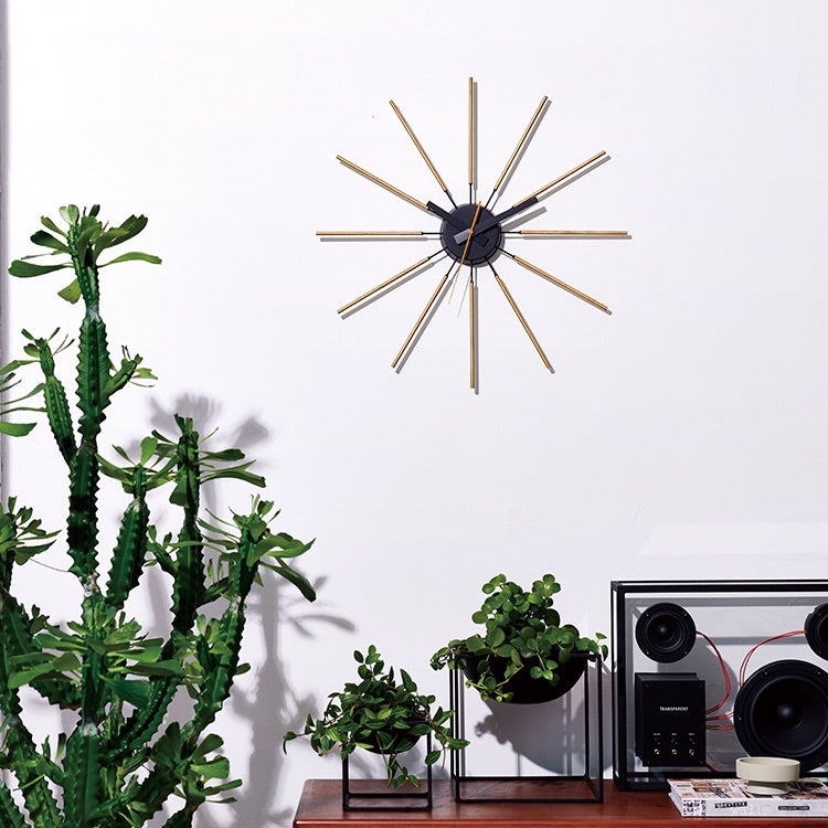 Prisma-wall clock